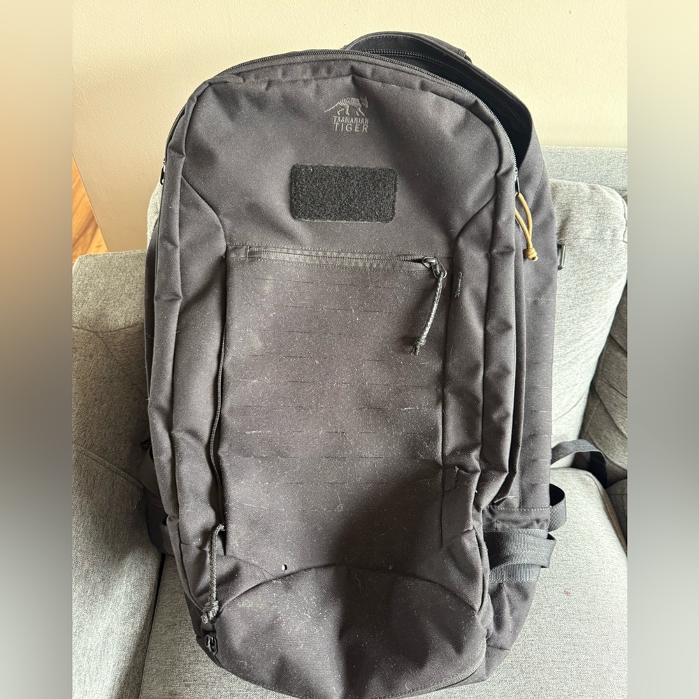 Tasmanian Tiger Mission Pack MKII GREAT CONDITION!